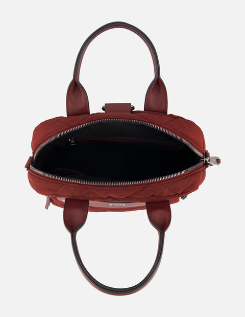 Mochila de nylon color rojo para mujer