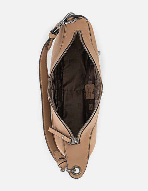 Bolso de hombro beige para mujer con charm metálico y doble compartimento