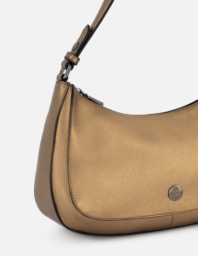 Bolso de hombro de piel metalizada color dorado para mujer