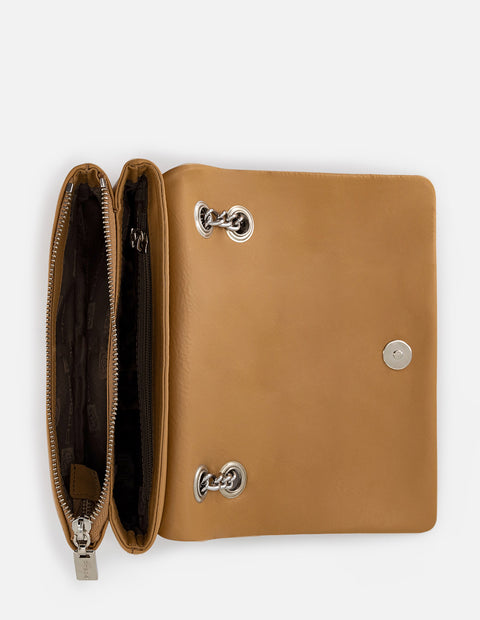 Bolso bandolera de piel para mujer color cuero con detalles color dorado
