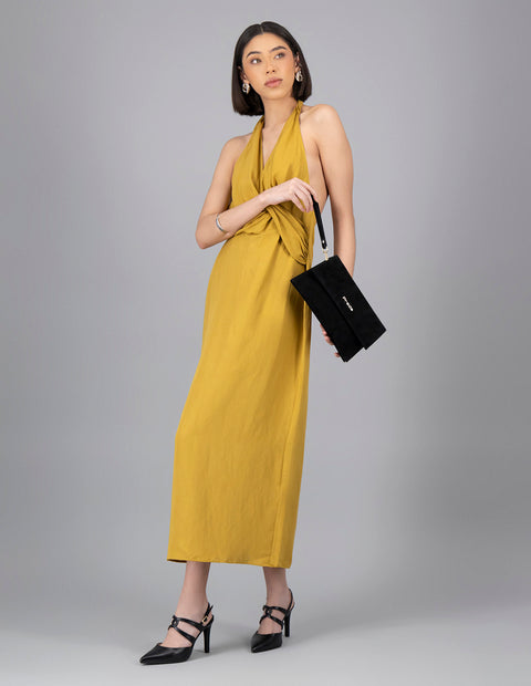 Clutch de ante para mujer color negro con muñequera desmontable