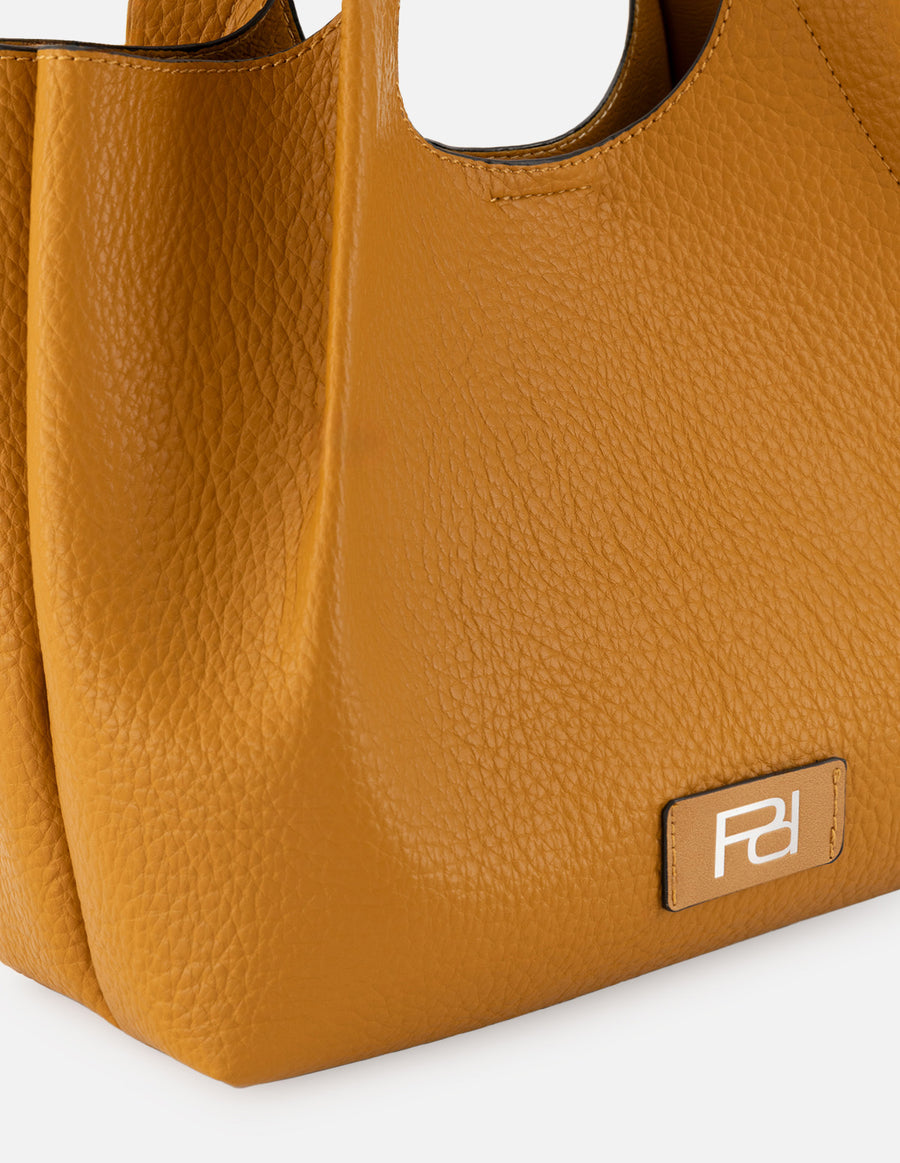 Bolso de mano de piel vegana para mujer color cuero con detalle Pd