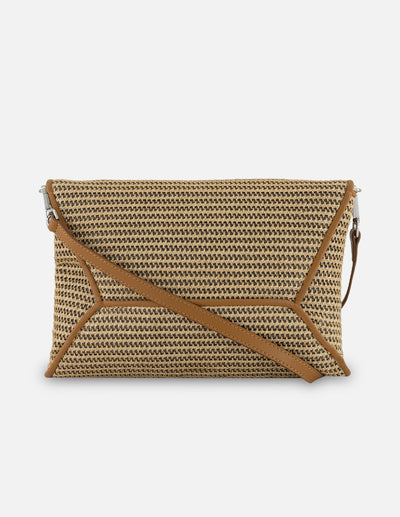 Clutch en rafia color cuero para mujer con tejido tipo canasta