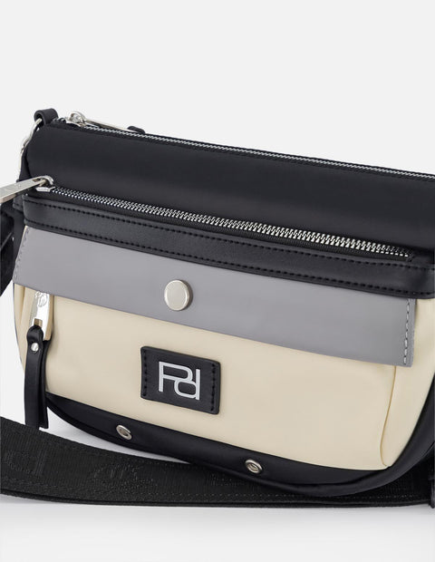 Bandolera negra en nylon para mujer con detalles en piel vegana