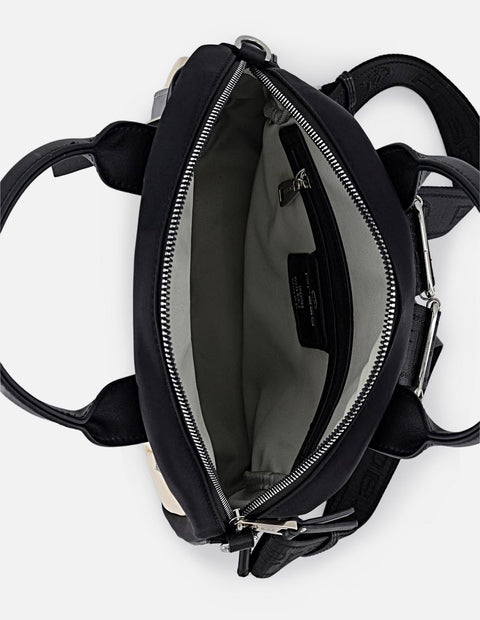 Mochila negra en nylon y piel vegana para mujer con diseño convertible