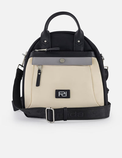 Mochila negra en nylon y piel vegana para mujer con diseño convertible