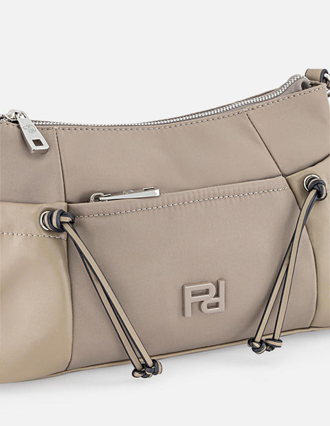 Bolso beige de hombro en nylon y piel vegana