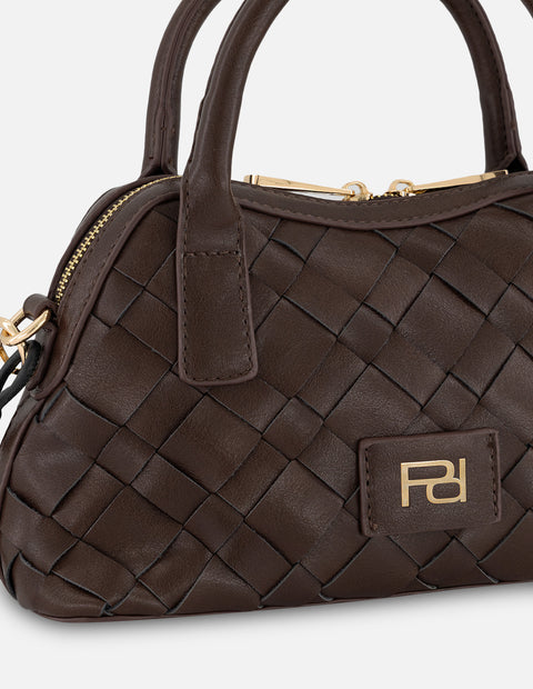Minibolso café en piel vegana trenzada para mujer