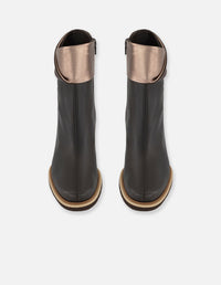 Botines café piel para mujer con solapa superior doblada