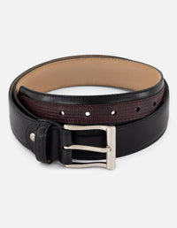 Cinturón negro piel para hombre con detalle de grabado