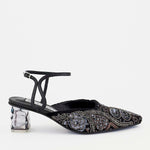 Zapatilla Baja con Bordado de Pedrería