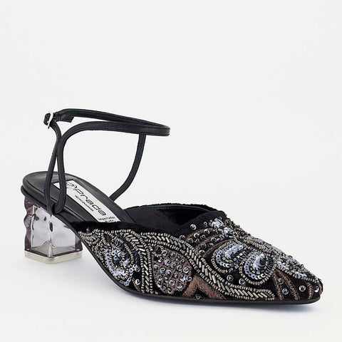 Zapatilla Baja con Bordado de Pedrería