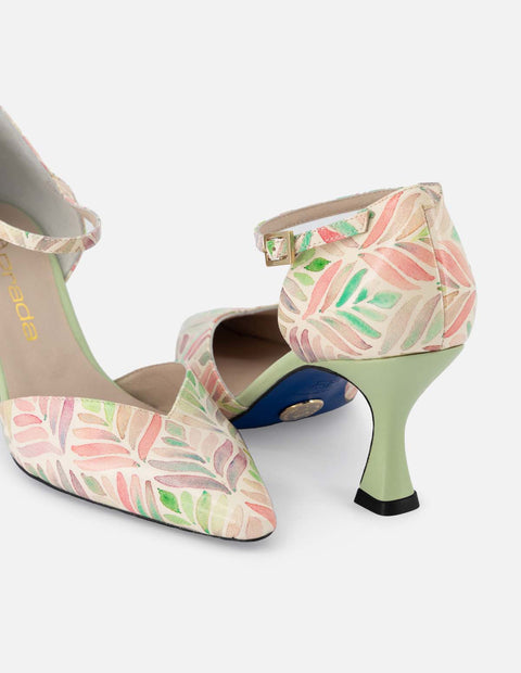 Zapatilla en piel con diseño tipo acuarela para mujer