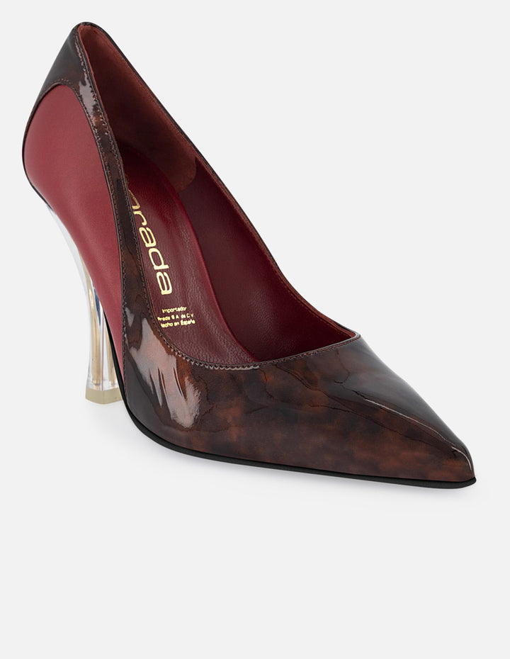 Zapatilla de piel color rojo para mujer con efecto carey