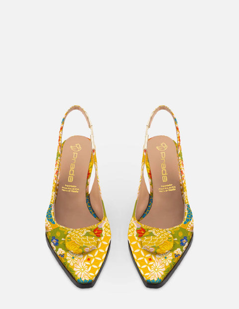 Zapatilla destalonada  en textil con diseño oriental en color amarillo para mujer