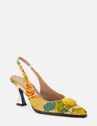 Zapatilla destalonada  en textil con diseño oriental en color amarillo para mujer