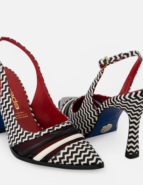 Zapatilla destalonada con grabado chevron en blanco y negro para mujer