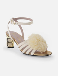 Sandalia de piel color blanco para mujer con pompón