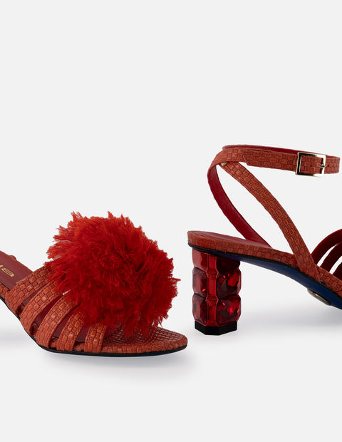 Sandalia de piel color rojo para mujer con pompón
