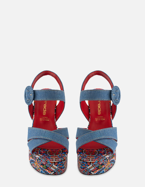 Sandalia en textil de mezclilla y estampado azteca para mujer