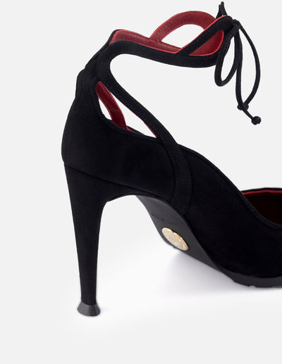 Zapatilla de ante color negro para mujer con pulsera al tobillo