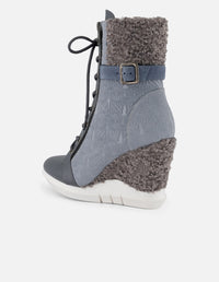 Botines azul en ante para mujer con interior sherpa y cuña alta