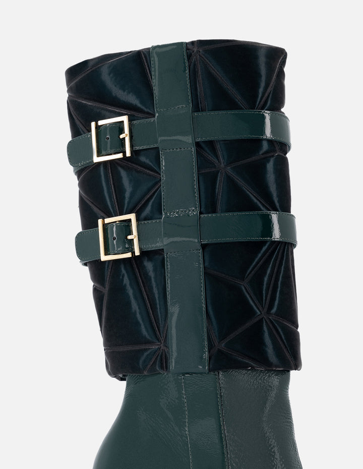 Bota de piel charol color verde para mujer y detalles de textil abotinado
