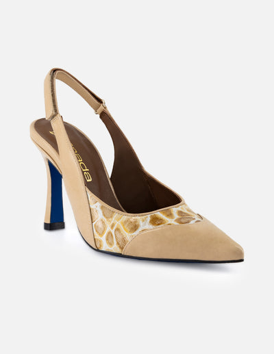 Zapatilla de charol para mujer color beige con grabado tipo coco