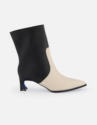 Botines bicolor piel de mujer punta en contraste