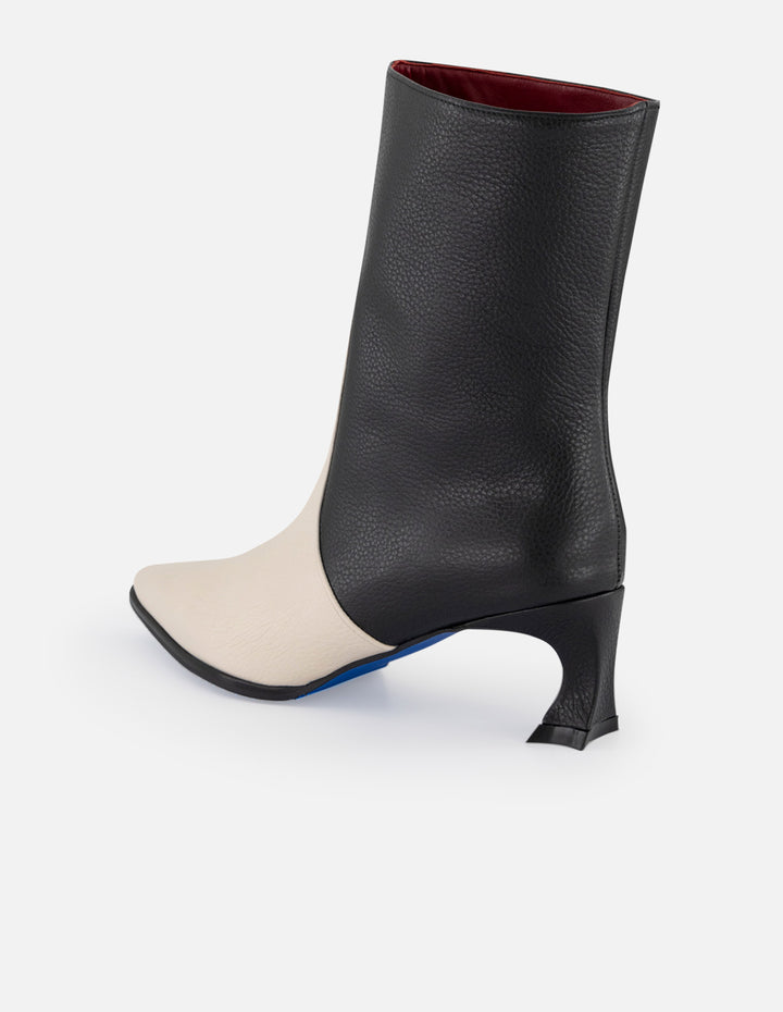 Botines bicolor piel de mujer punta en contraste