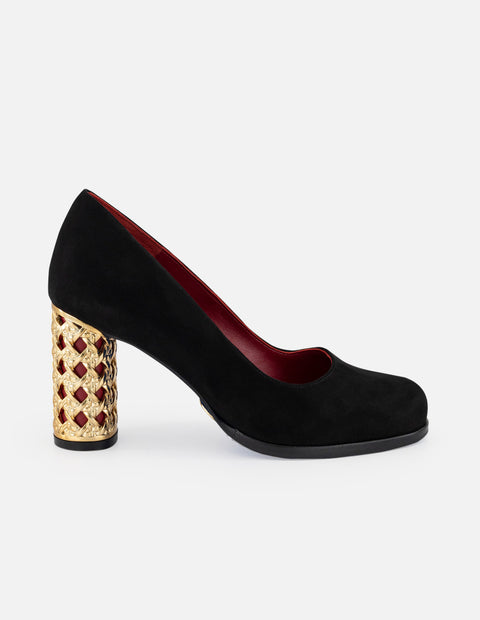 Zapatilla negra ante de mujer con tacón fantasía