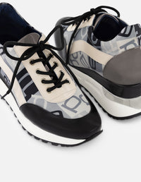 Tenis gris textil de mujer combinación de materiales