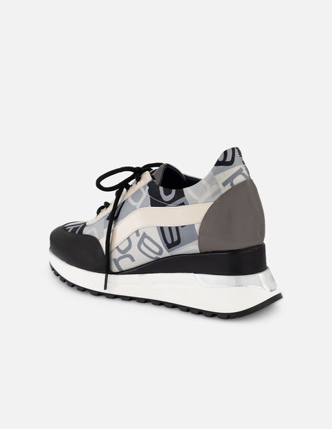 Tenis gris textil de mujer combinación de materiales