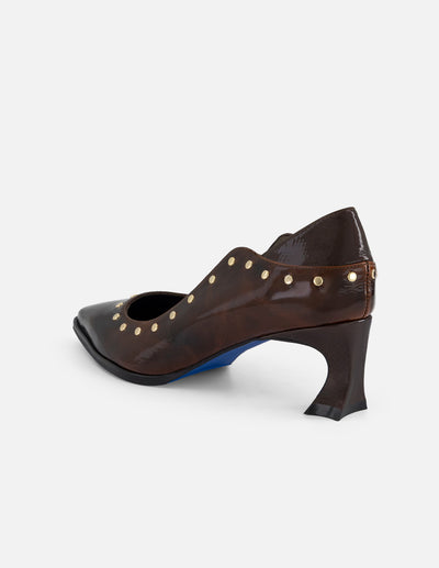 Zapatilla café charol de mujer apariencia degradado