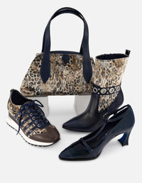 Botines azul de mujer piel en combinación con textil