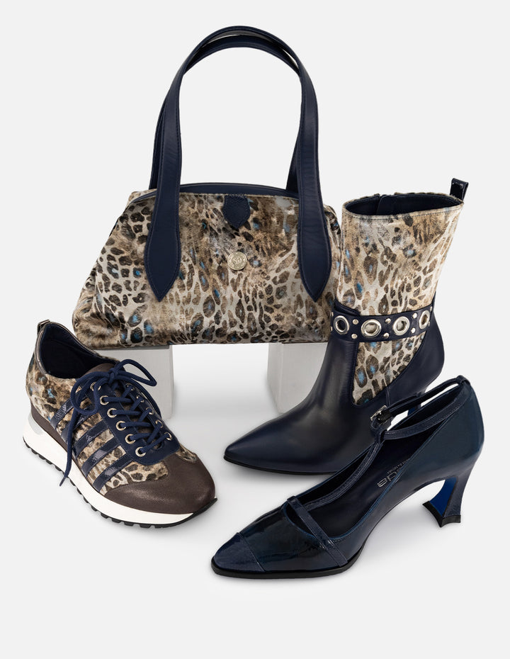 Botines azul de mujer piel en combinación con textil