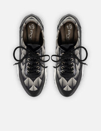 Tenis bicolor con detalles geométricos para mujer