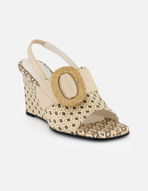 Sandalias beige piel para mujer con maxi hebilla