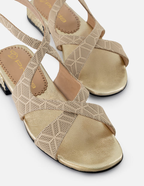 Sandalias beige piel grabada para mujer con tiras cruzadas