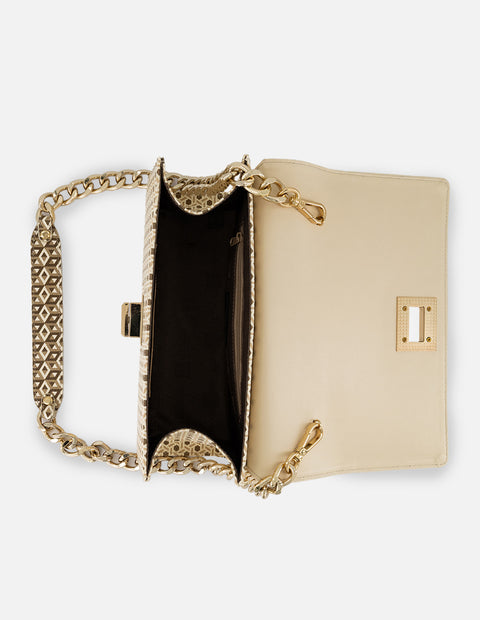 Satchel beige en piel con diseño geométrico y cadena dorada para mujer