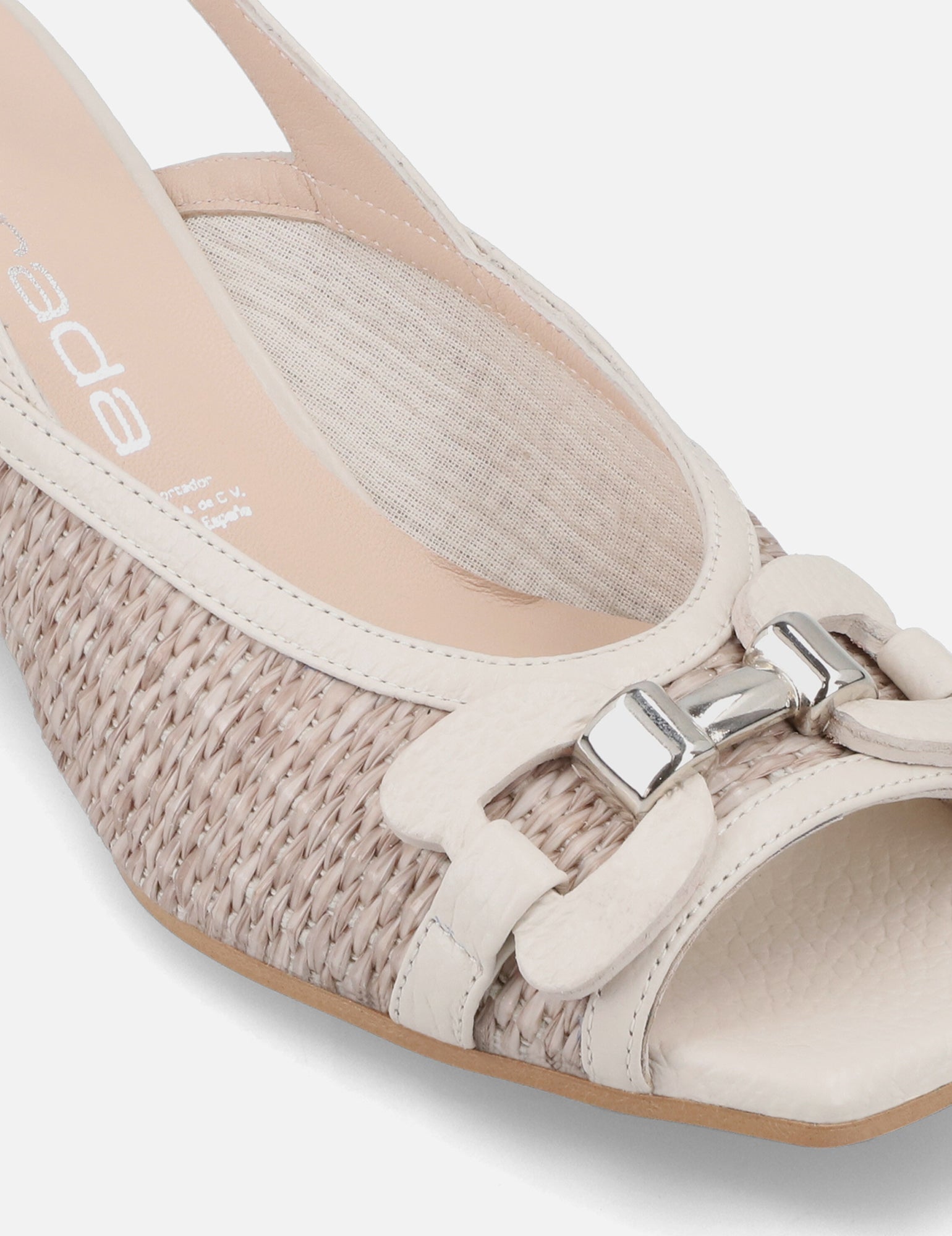 Zapatilla de cuña en rafia y piel color blanco