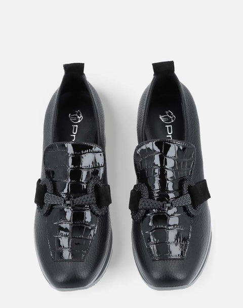 Mocasín con piel grabada tipo coco para mujer
