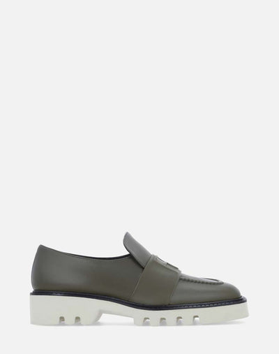 Mocasín en piel color verde para mujer