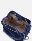 Bolso tipo bucket en textil tipo terciopelo en color azul  con cadena para mujer