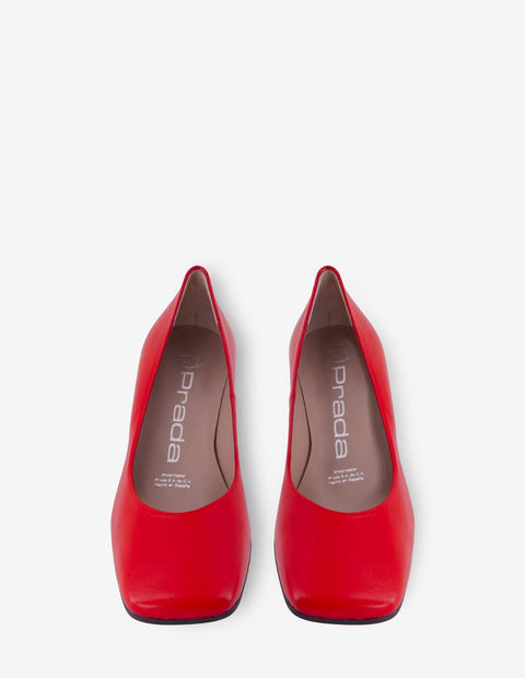 Zapatilla en piel napa roja con letras Pd en el tacón para mujer