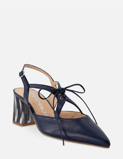 Zapatilla destalonada en piel napa color azul con tacón diseño tipo parquet para mujer