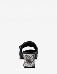 Zapatilla destalonada con entrelazado de ante y piel para mujer