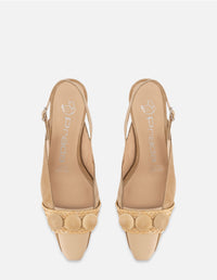 Flat destalonado con detalle de rafia al costado en color arena para mujer