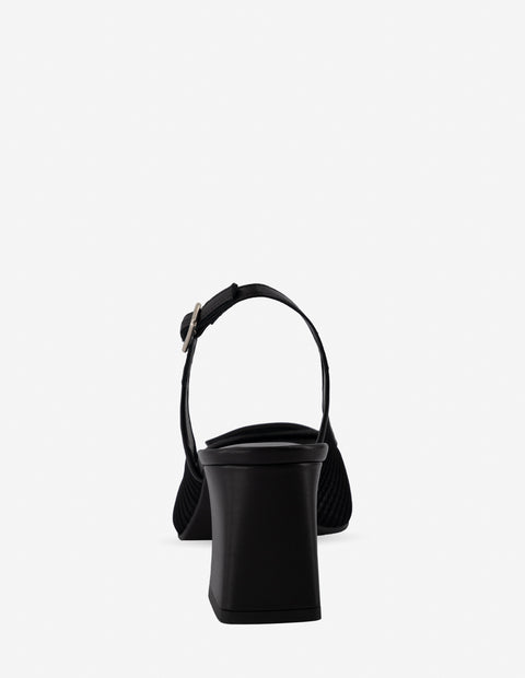 Zapatilla destalonada de rejilla en negro para mujer