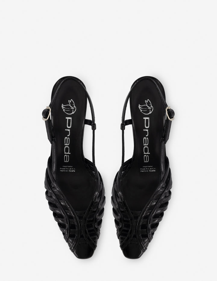 Sandalia en charol color negro para mujer